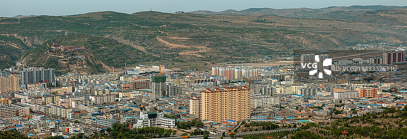 黄土高原腹地上的小城通渭图片素材