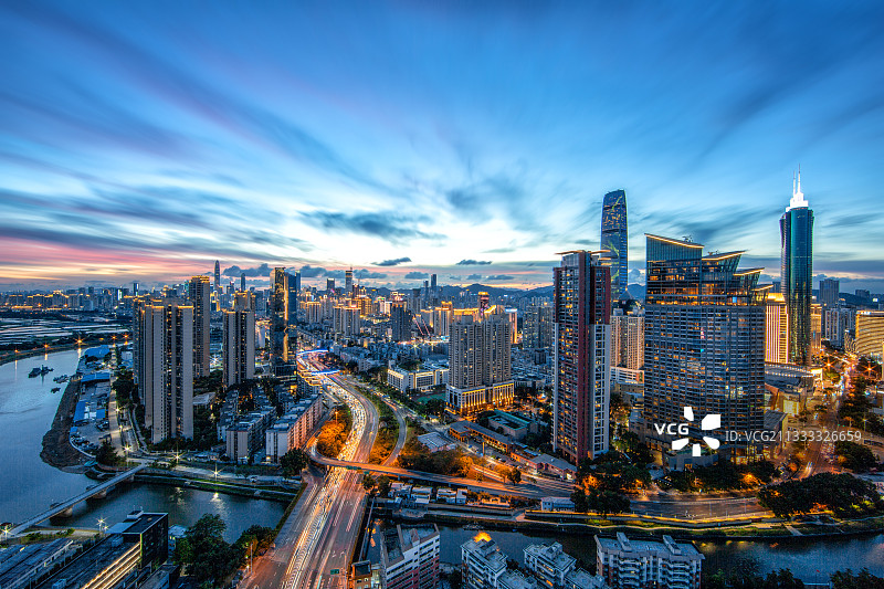 中国深圳市中心区傍晚城市全景图片图片素材