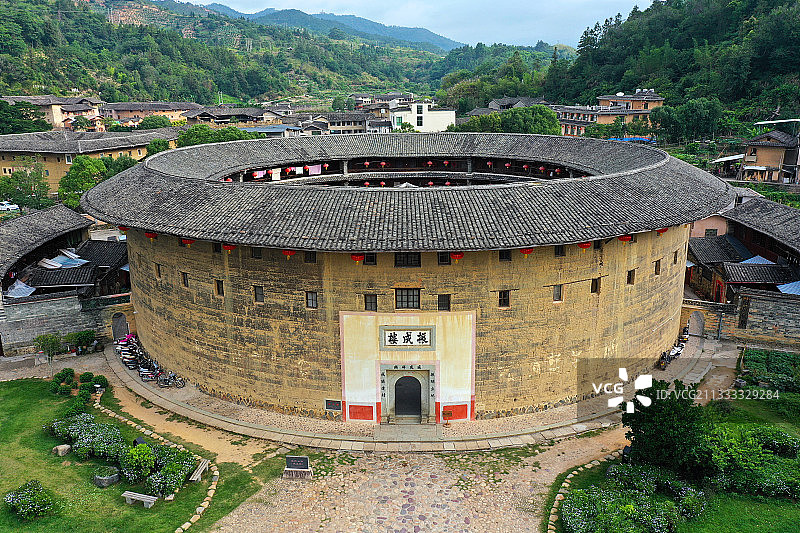 福建省龙岩市福建土楼永定景区洪坑土楼群振成楼航拍图片素材