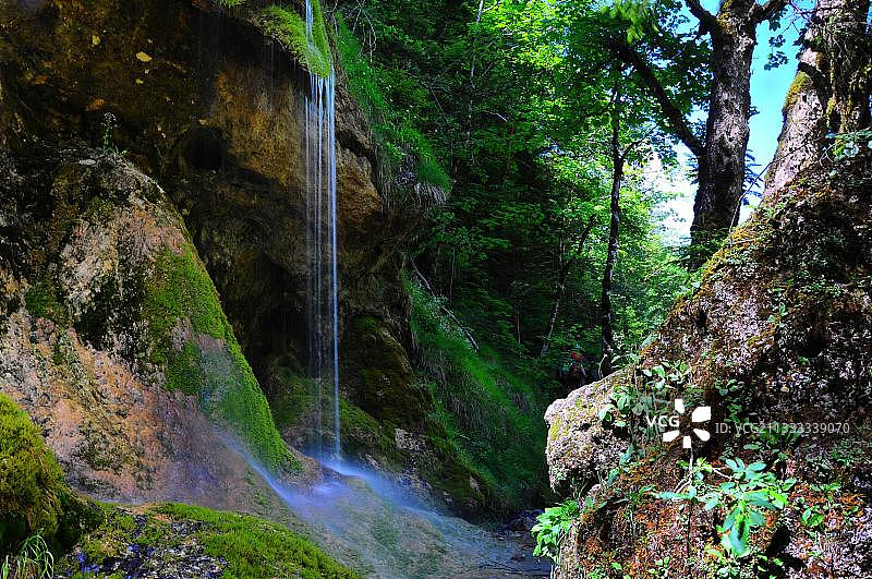 阿默峡谷的施莱尔法埃勒瀑布，位于德国巴伐利亚州绍尔格鲁布附近图片素材