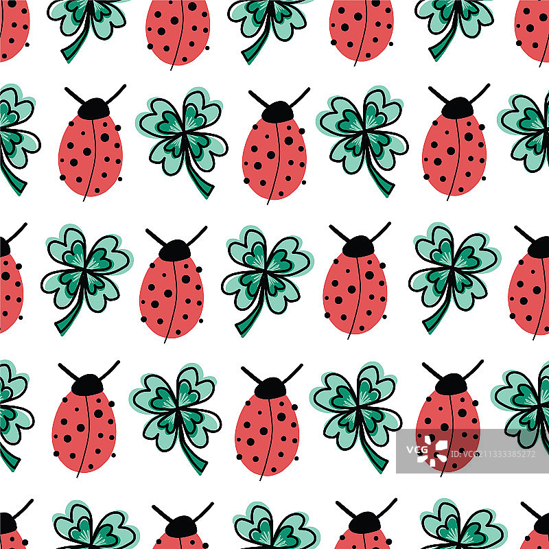 四叶草和瓢虫带来好运图片素材