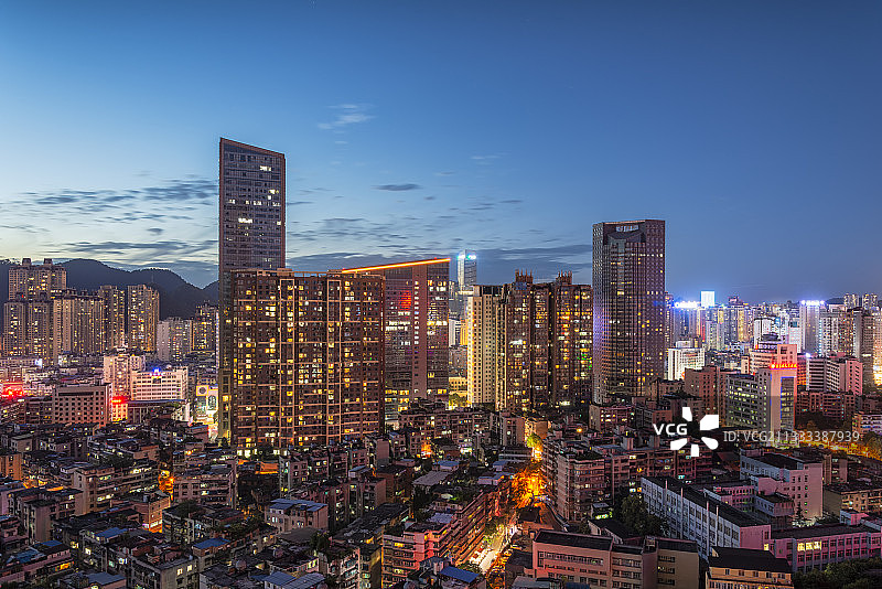 贵阳市云岩区汇金星力城夜景图片素材