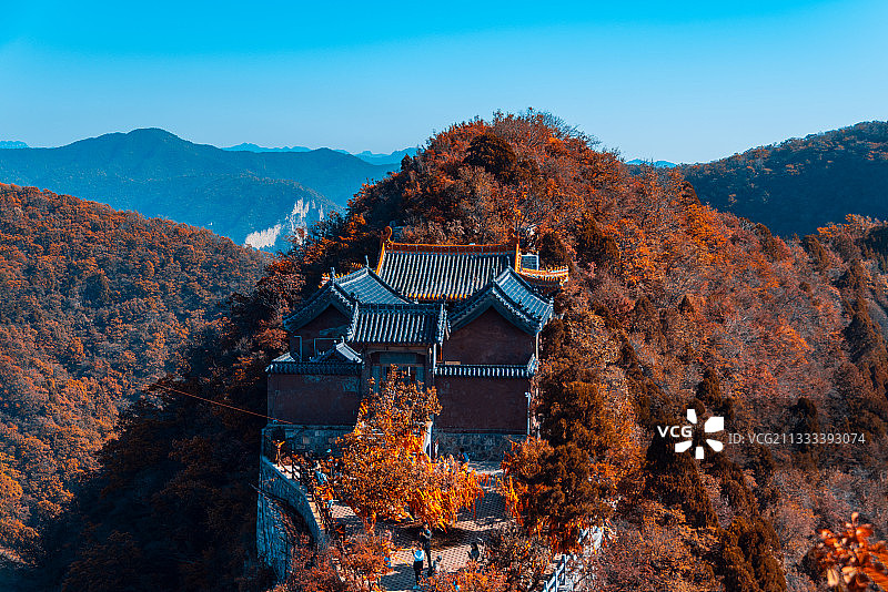 河南焦作云台山景区太行山地貌山体植被景观图片素材