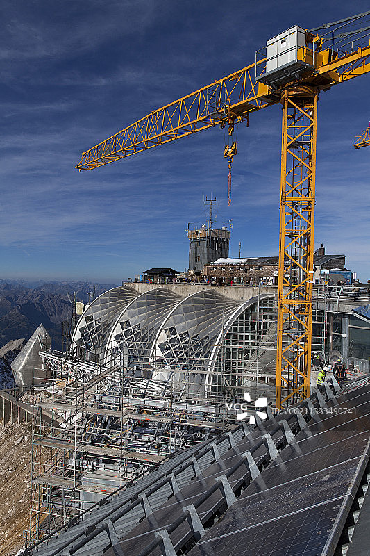 楚格峰山顶车站建筑工地，位于德国巴伐利亚图片素材