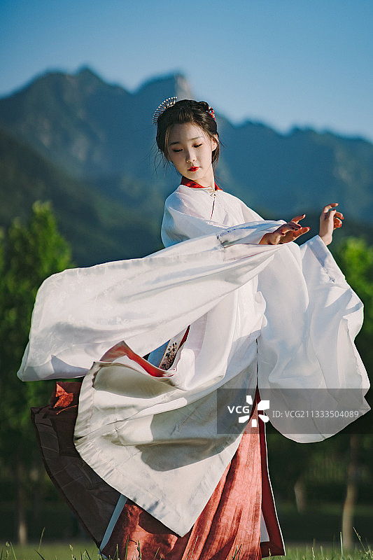 古风人像|翩翩起舞图片素材