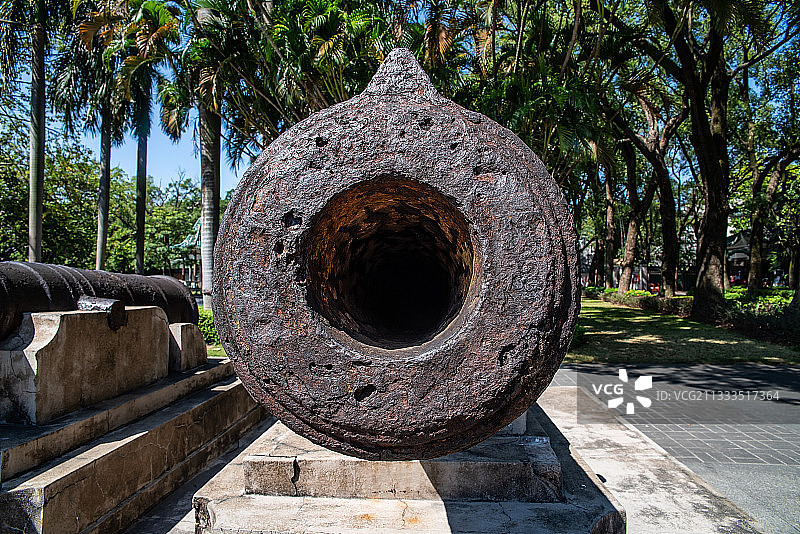 中国广东省东莞市虎门林则徐纪念馆公园的古大炮图片素材