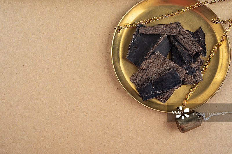 中药材盐杜仲图片素材