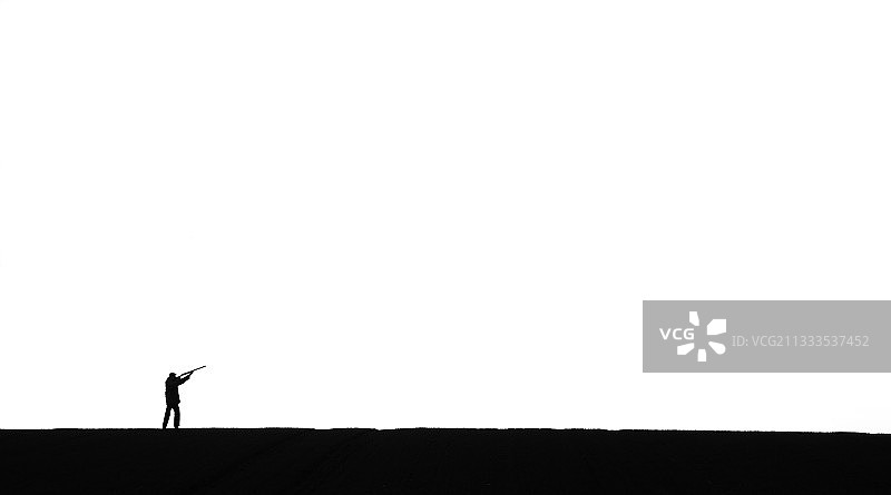 在英国的田野里射击的猎人图片素材