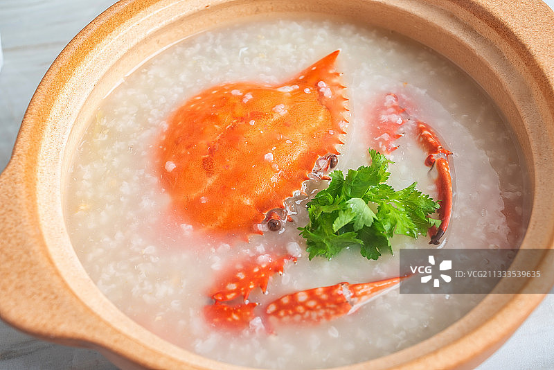 中国美食海鲜粥一锅螃蟹粥图片素材