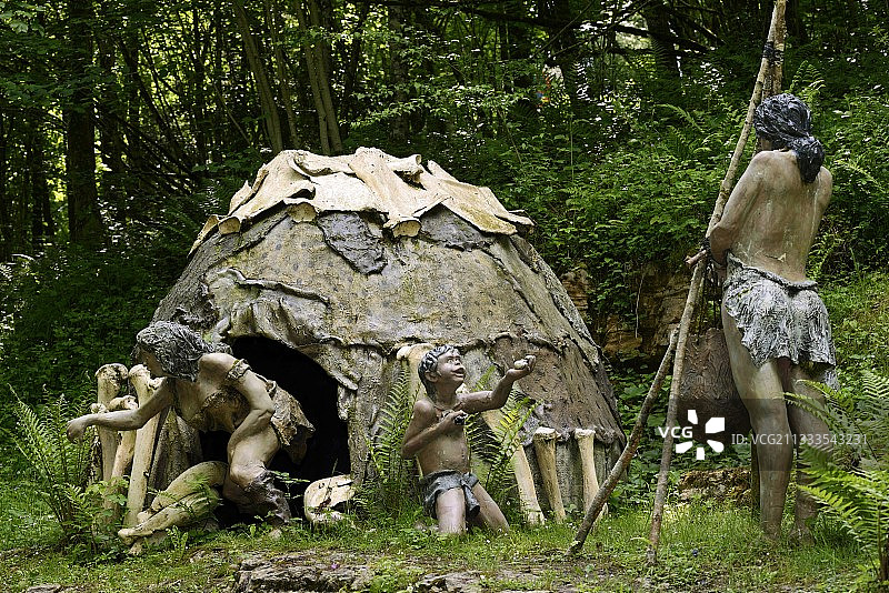 乌克兰猛犸猎人小屋：旧石器时代晚期，史前公园图片素材