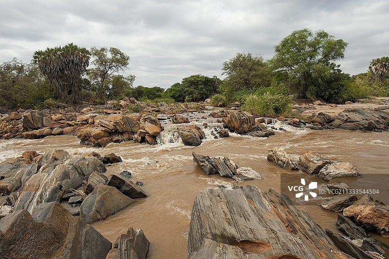 肯尼亚梅鲁国家公园亚当森瀑布图片素材
