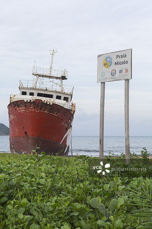 圣多美和普林西比米科洛海滩的船只墓地图片素材