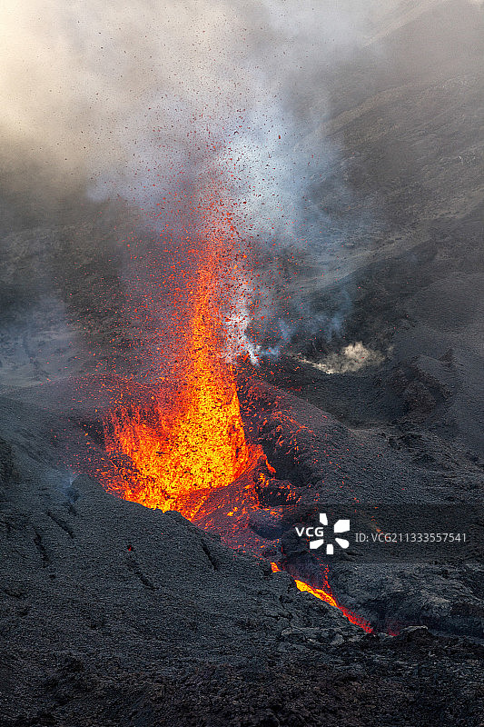 富尔奈斯火山活动，2015年5月火山爆发，留尼汪图片素材