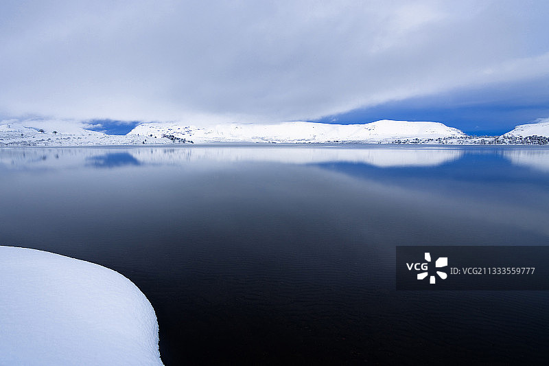 阿根廷巴塔哥尼亚冬季卡维亚韦湖图片素材