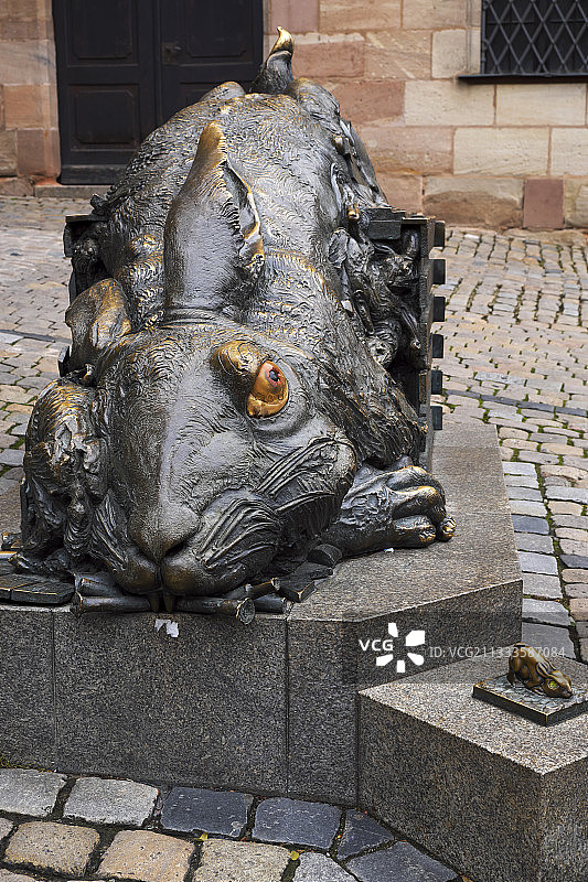 德国纽伦堡阿尔布雷希特·丢勒诞辰500周年纪念雕像图片素材