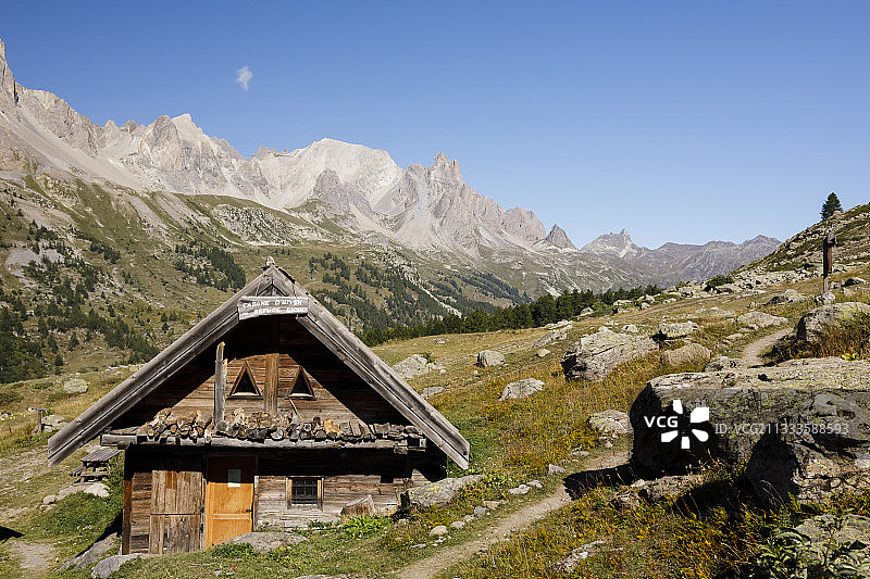 法国阿尔卑斯山内瓦什里库山间小屋图片素材