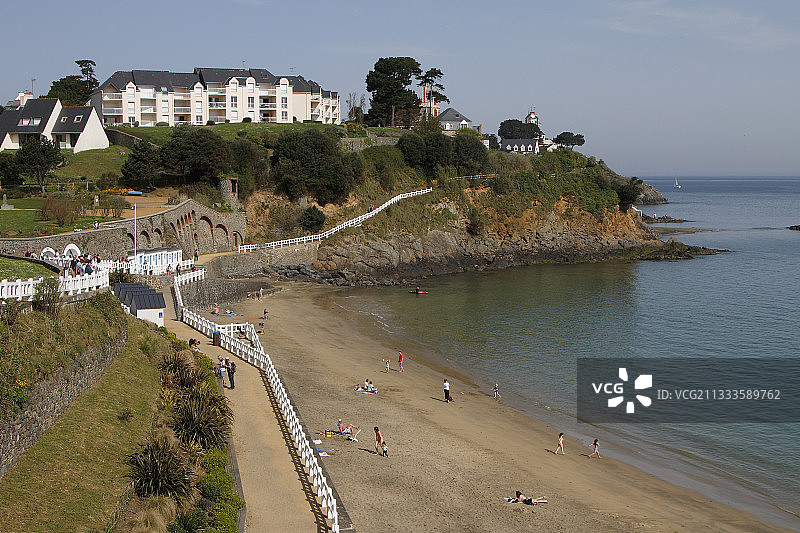 法国布列塔尼圣凯波特里厄的GR 34号海岸小径图片素材