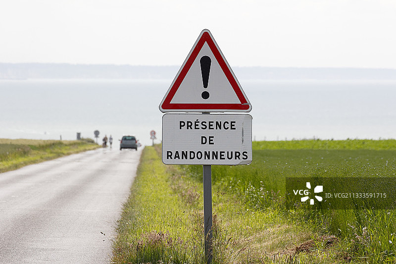 法国诺曼底塞纳海事徒步旅行者指示路标图片素材