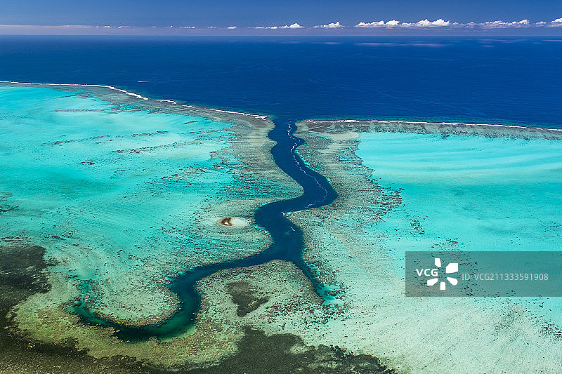 新喀里多尼亚礁石与泻湖裂隙图片素材