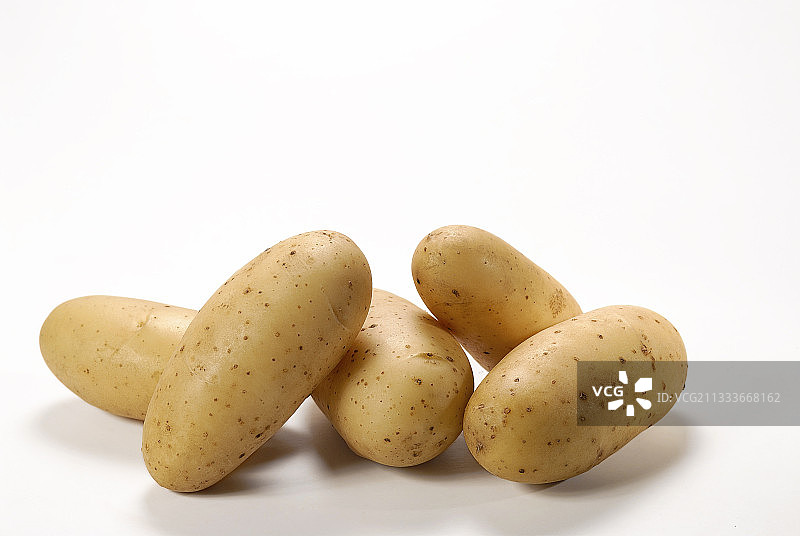摄影棚里的阿芒迪娜土豆图片素材
