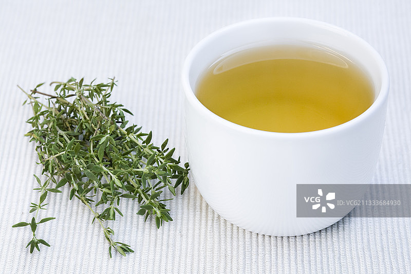 一杯百里香茶图片素材