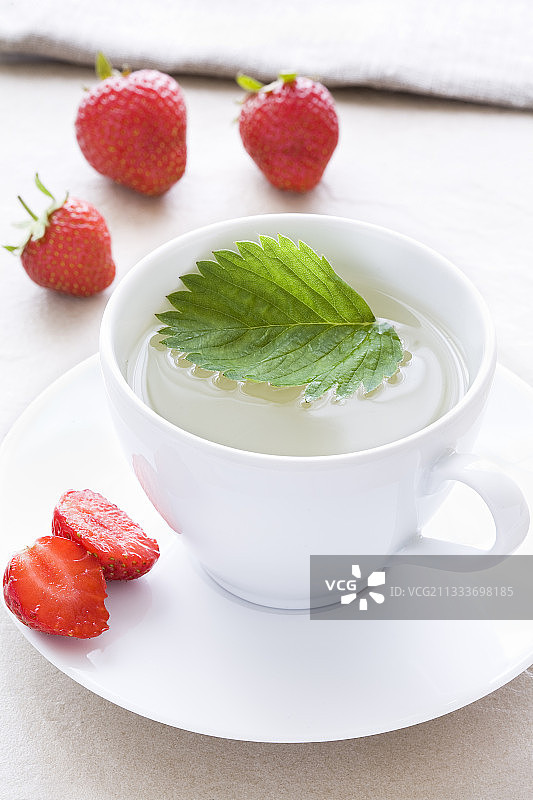 草莓叶草莓草本茶图片素材