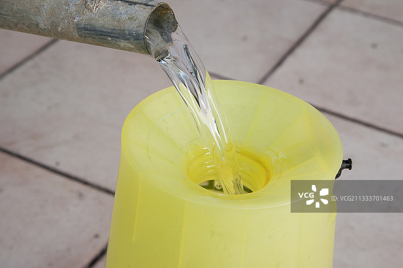 花园里的有机护理制剂图片素材