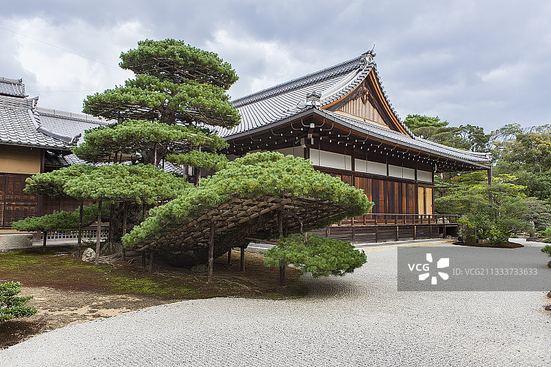 竹制插销与室町时代（15世纪）的庭院图片素材