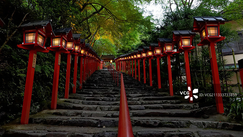 夏季的贵船神社石阶 - 日本图片素材
