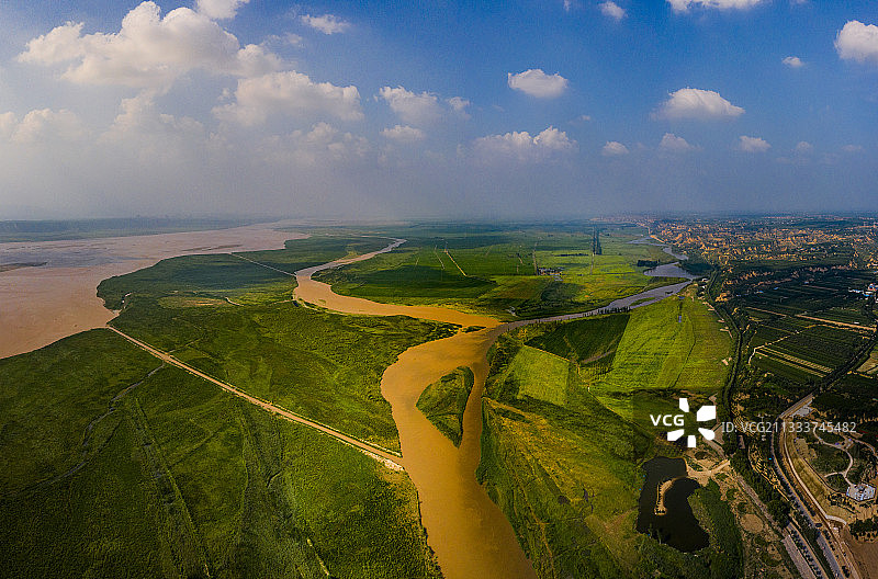 夏日里，陕西省黄河和汾河交汇的地方-陕西省万荣县图片素材