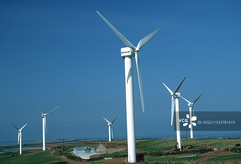 英国康沃尔卡兰克罗斯风力发电场图片素材