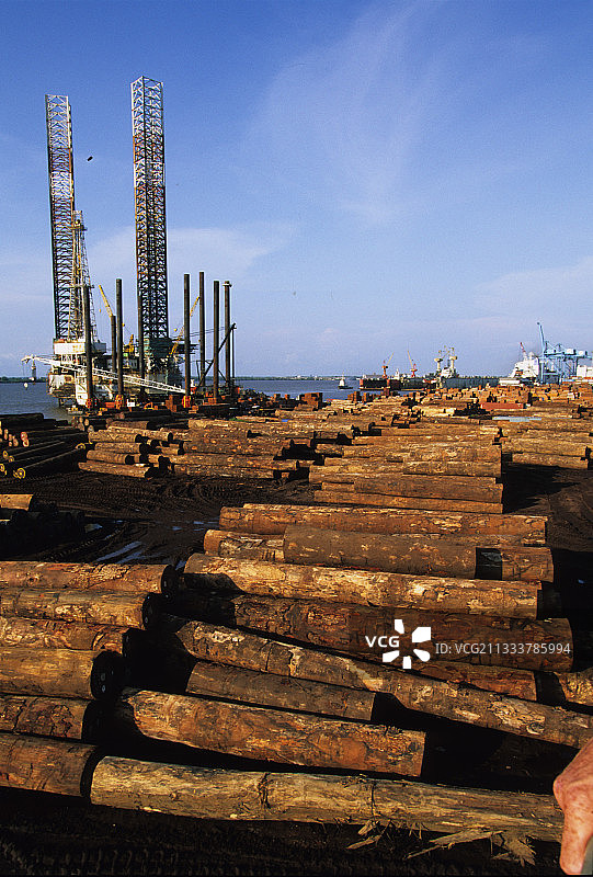 非洲中部的大部分木材由此港口运出图片素材