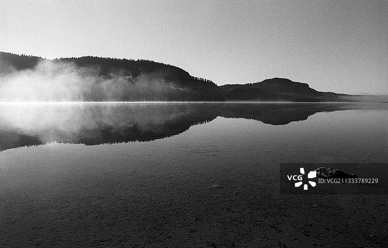 汝拉法国伊莱湖风光图片素材