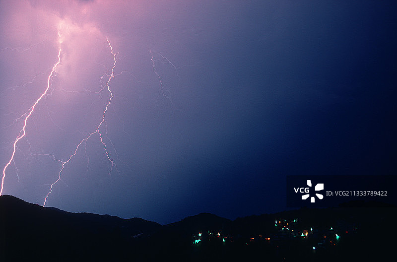 西班牙城镇的闪光图片素材