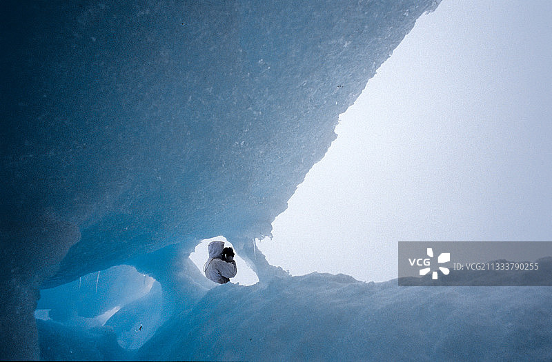 皮尔海峡冰层勘察图片素材