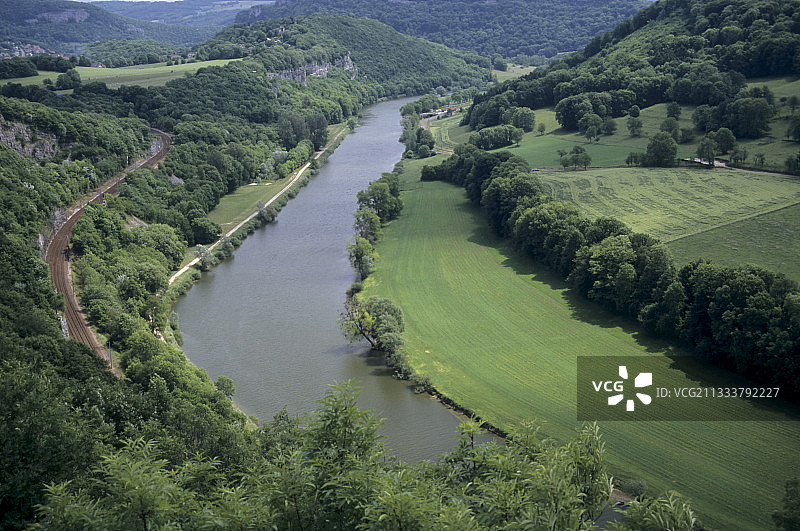 杜省河谷风光，法国图片素材