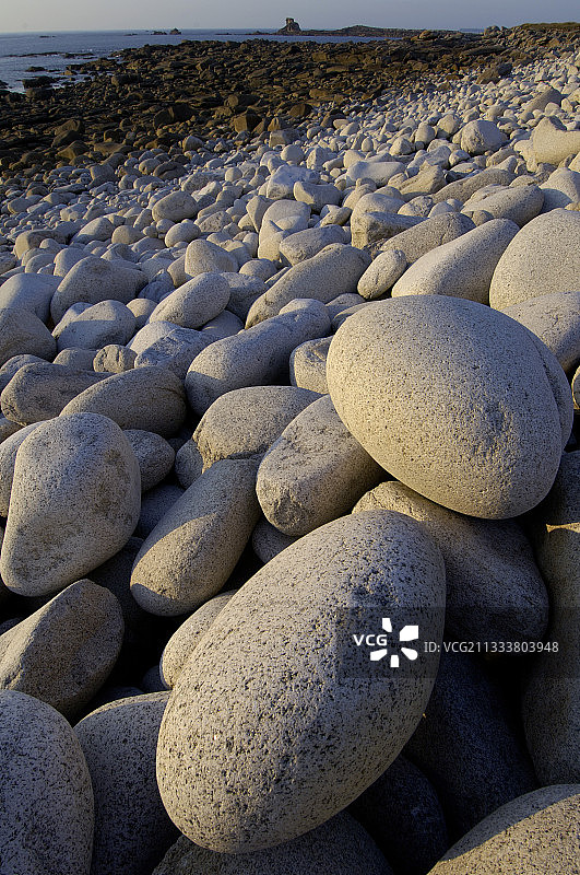 科特迪瓦阿莫尔岛海滩上的鹅卵石图片素材