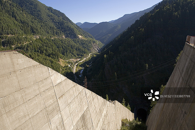 罗马尼亚喀尔巴阡山脉的古拉阿佩伊山堰图片素材