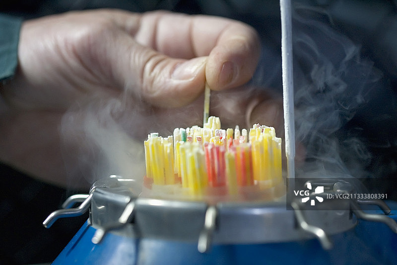 液氮瓶中的授精亮片图片素材