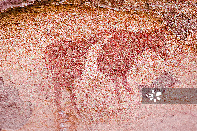 阿尔及利亚塔西利·恩阿杰尔的因祖阿滕岩画图片素材