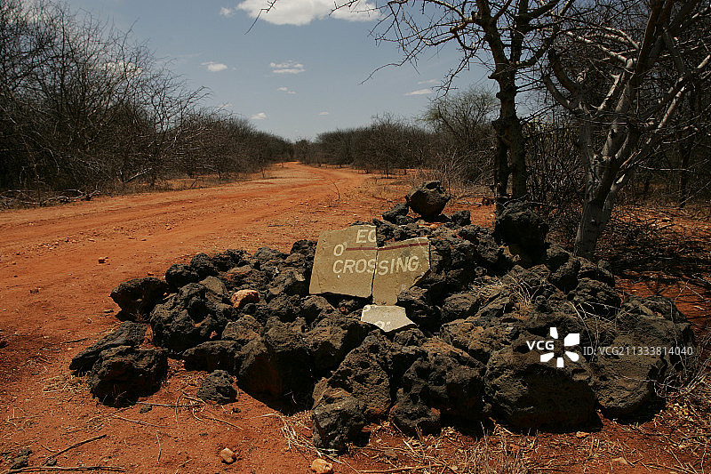 察沃肯尼亚公园的赤道十字架图片素材