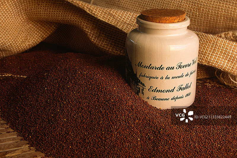 第戎芥末罐和芥末籽（法国）图片素材
