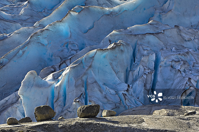 挪威约通黑门山冰川冰碛石图片素材