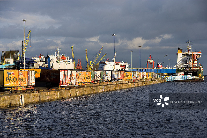 爱尔兰利菲河都柏林港口图片素材