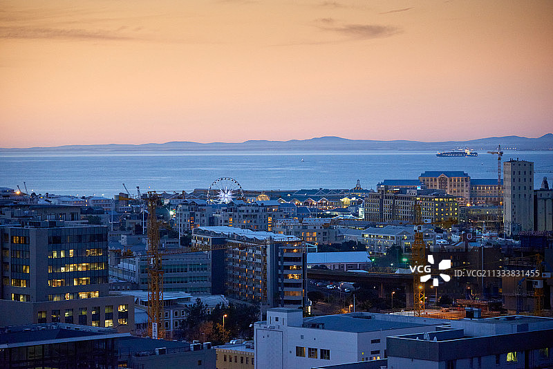 南非立法首都开普敦港口城市迷人的黄昏图片素材