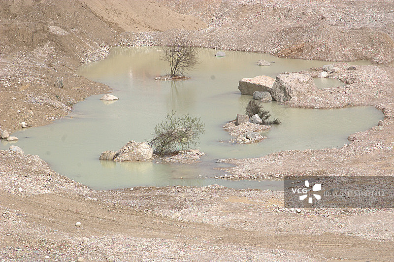 法国里韦旧采石场的生态修复图片素材