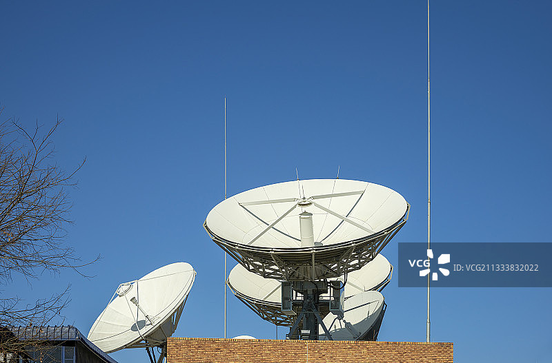 非洲大陆的卫星地面站图片素材