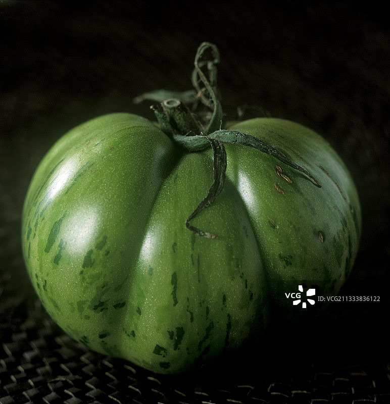 绿色番茄的肖像图片素材