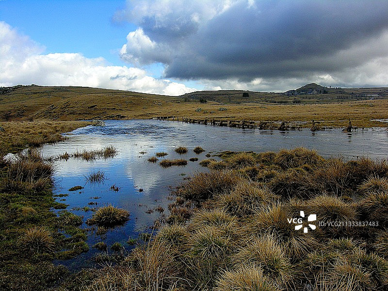 法国奥布拉克上空的暴风雨天空图片素材