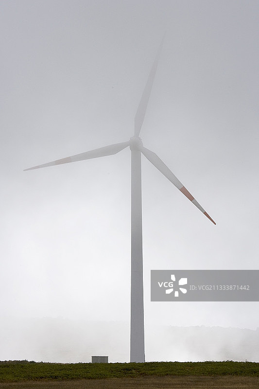 葡萄牙马德拉岛雾中的风图片素材